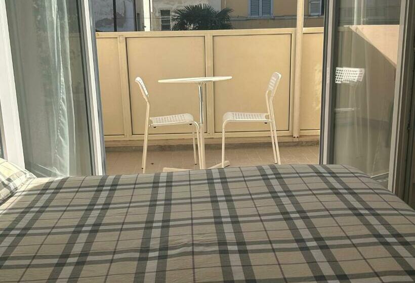 标准间带阳台, Civico 28