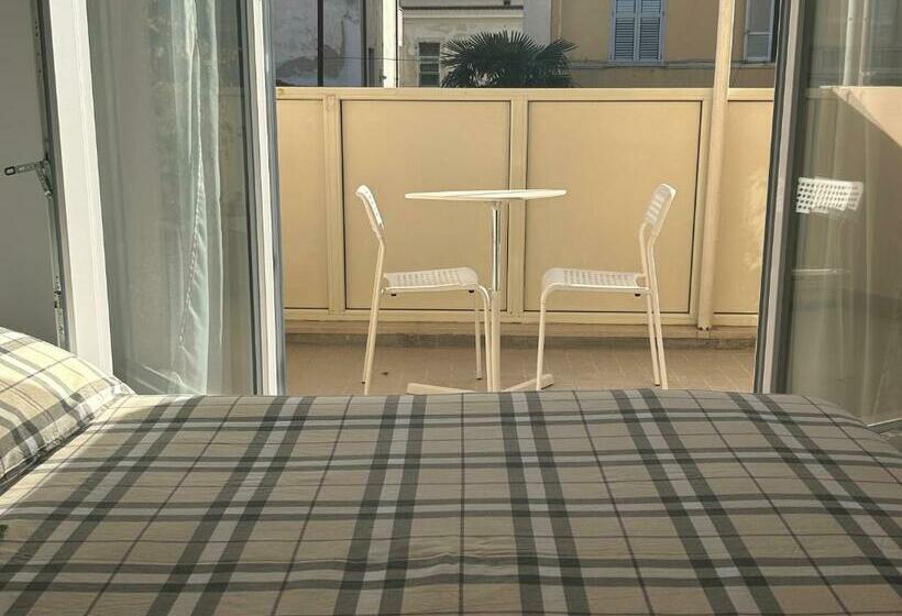 标准间带阳台, Civico 28