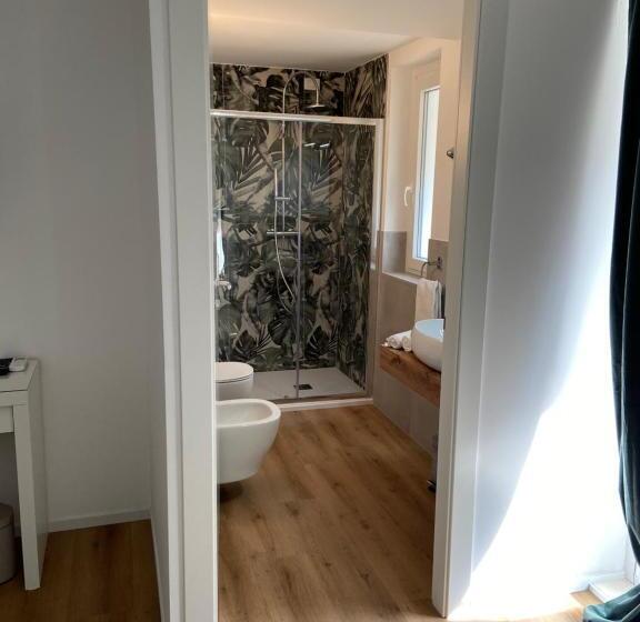 带阳台的豪华间, Civico 28