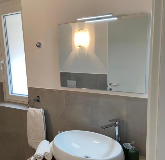 带阳台的豪华间, Civico 28