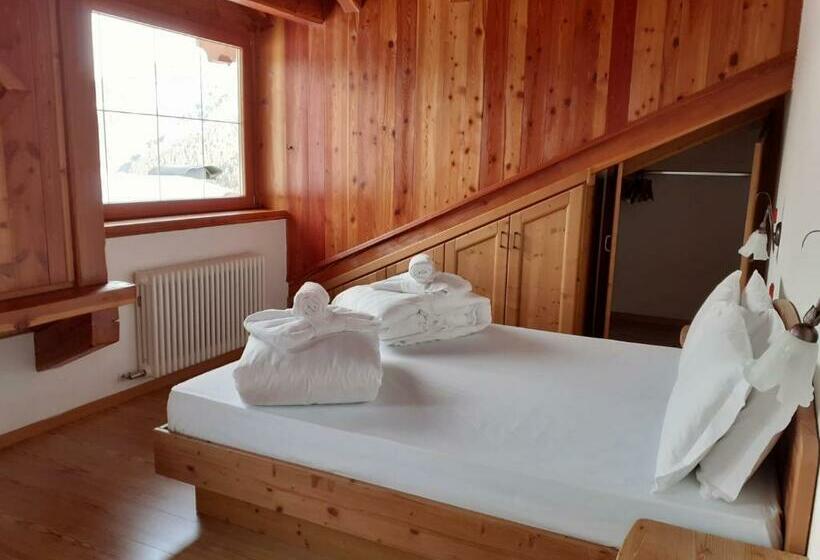 חדר דלוקס, Dal Bracconiere