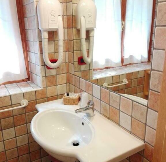 חדר דלוקס, Dal Bracconiere