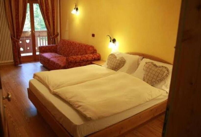 חדר דלוקס, Dal Bracconiere