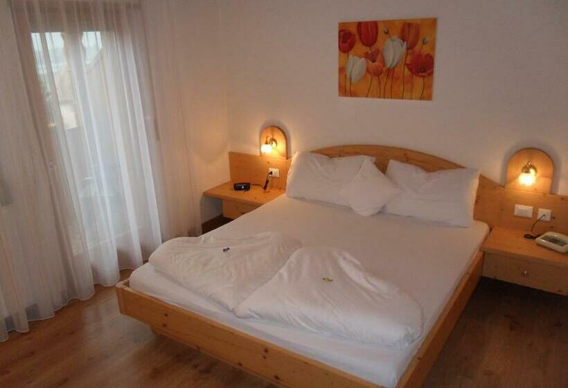 חדר סטנדרט, Fleuralp