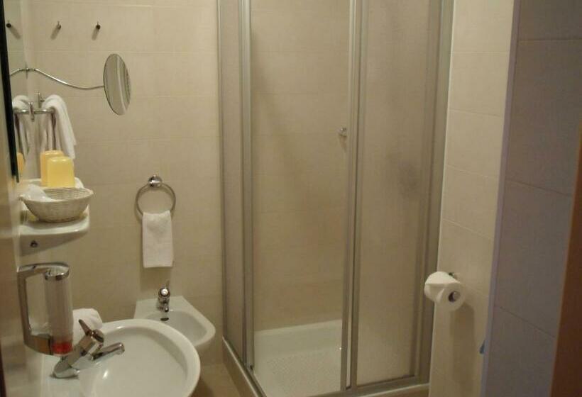 חדר סטנדרט, Fleuralp