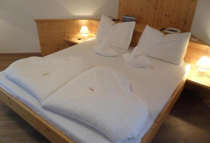 סוויטת ג'וניור עם טרסה, Fleuralp