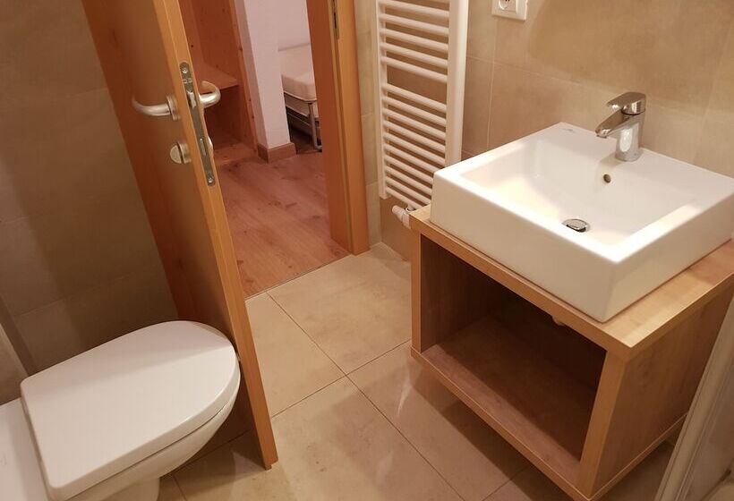 חדר סטנדרט, Fleuralp