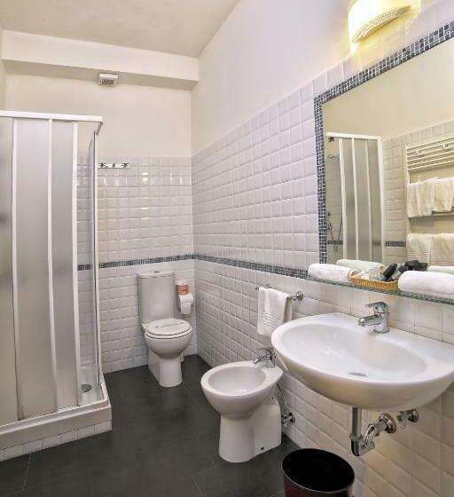 トリプルクラシックルーム, Italia