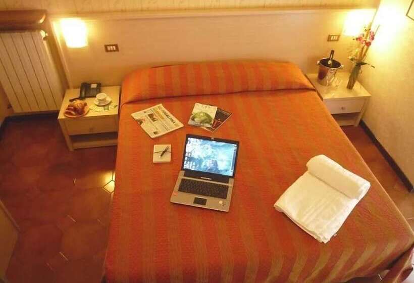 חדר סטנדרט יחיד, Montecarlo