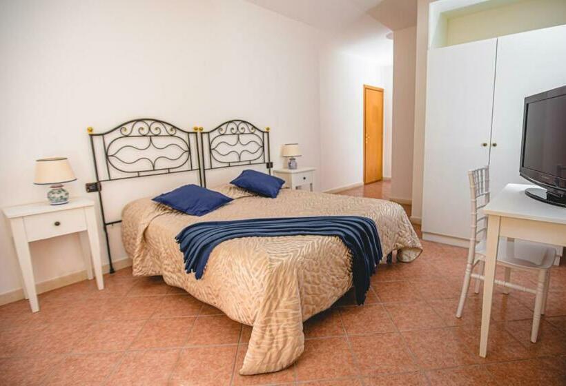 Номер Стандарт, Nuovo Castello Crisilio