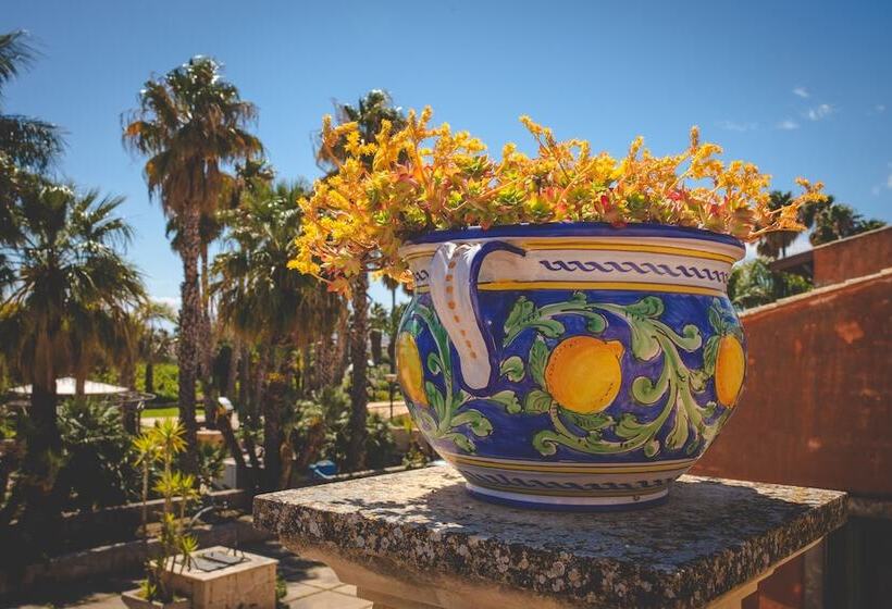 Quarto Estandar com Terraço, Nuovo Castello Crisilio