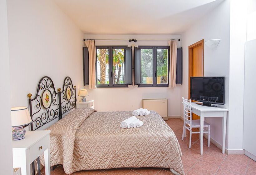 Номер Стандарт Трехместный, Nuovo Castello Crisilio