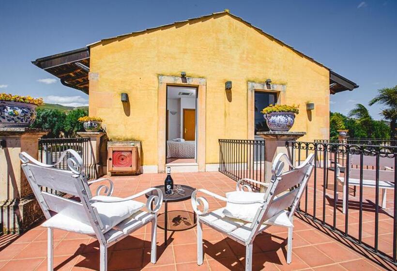 Номер Стандарт с Террасой, Nuovo Castello Crisilio