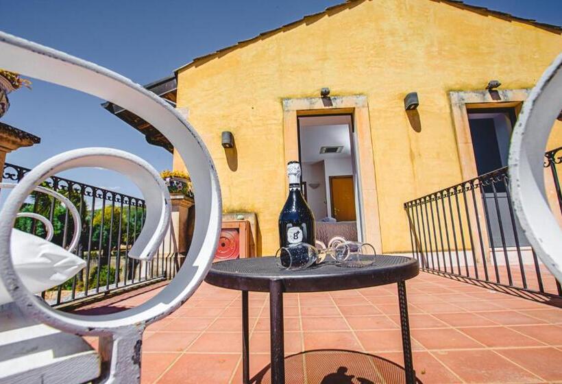 Номер Стандарт с Террасой, Nuovo Castello Crisilio