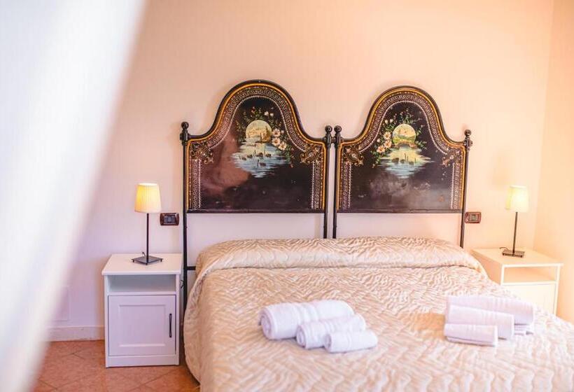 Номер Стандарт с Террасой, Nuovo Castello Crisilio