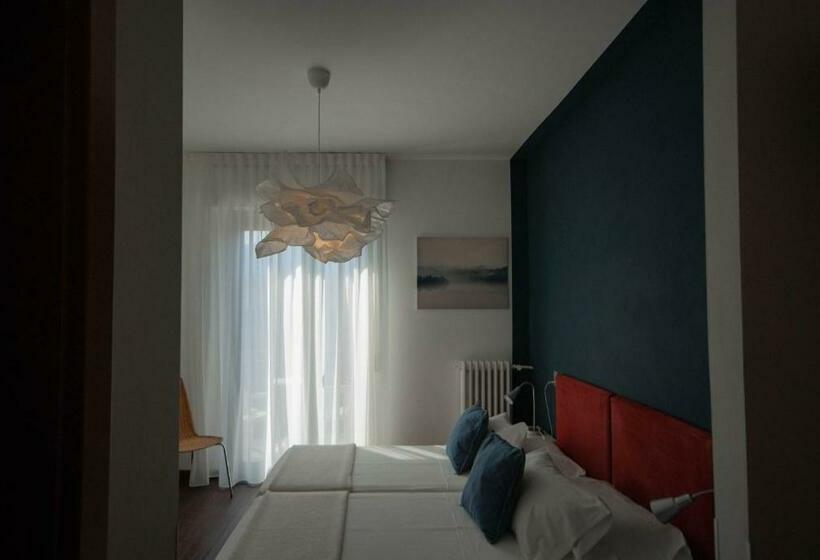 スーペリアールーム, Peler