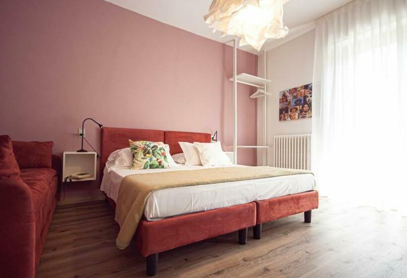 수피리어 룸, Peler