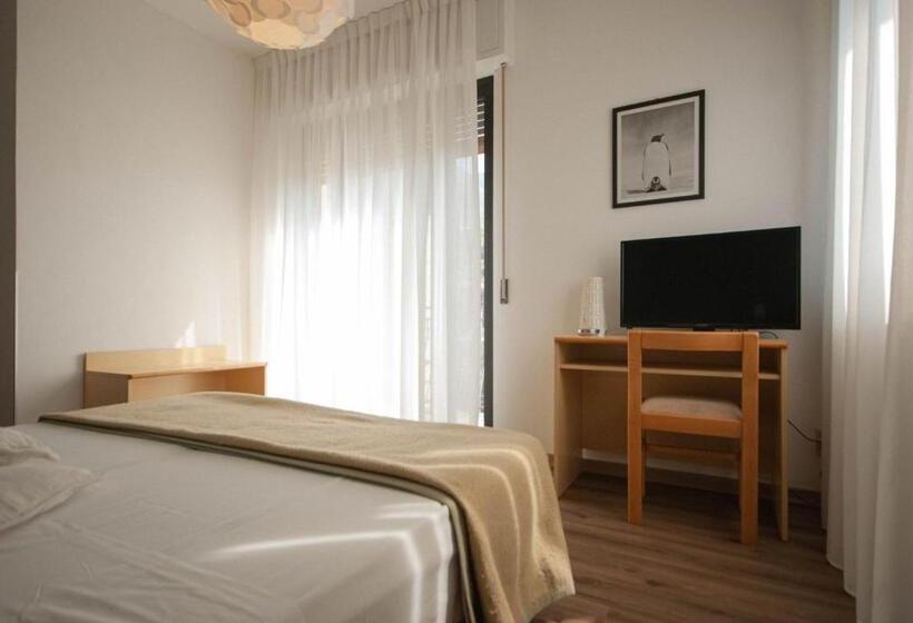 스탠다드 룸, Peler