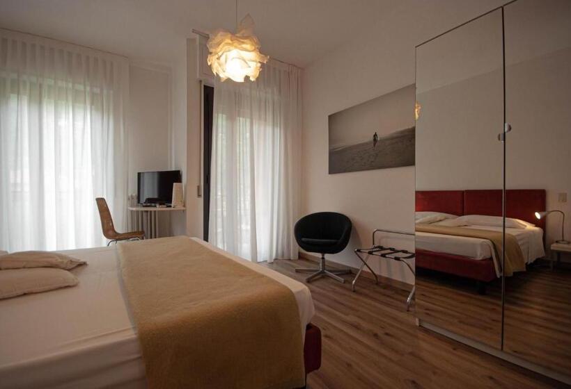 스탠다드 룸, Peler