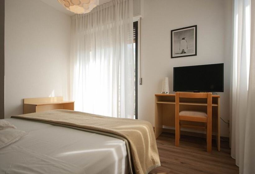 스탠다드 룸, Peler