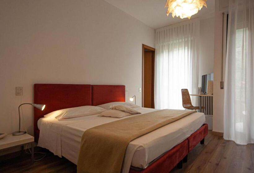 스탠다드 룸, Peler