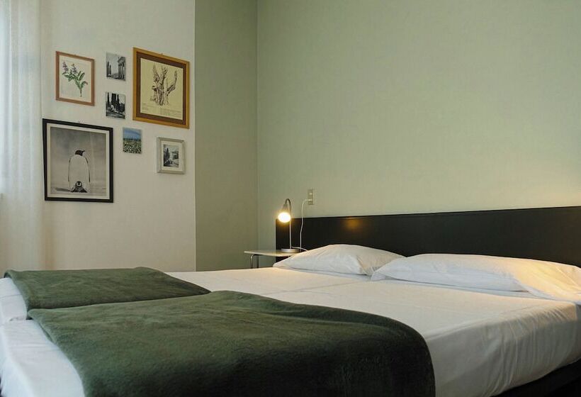 스탠다드 룸, Peler