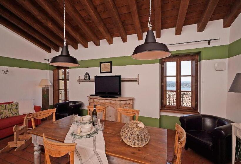 1 Bedroom Apartment Lake View, Premignaga Natural Home