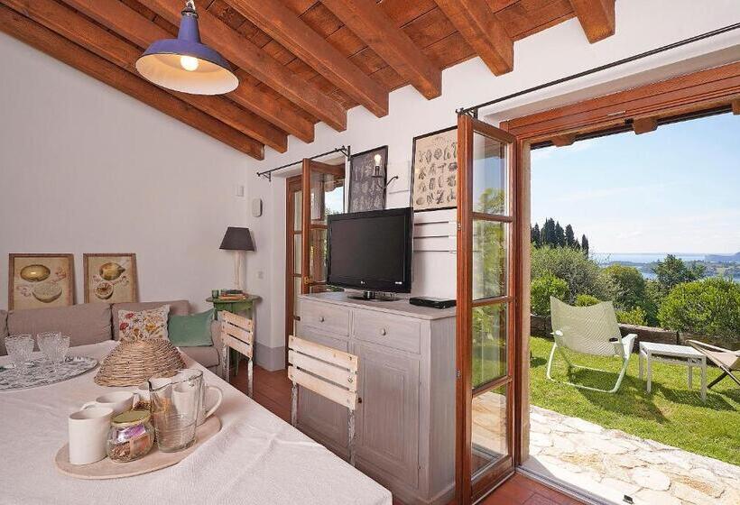 2 Bedrooms Apartment Lake View, Premignaga Natural Home