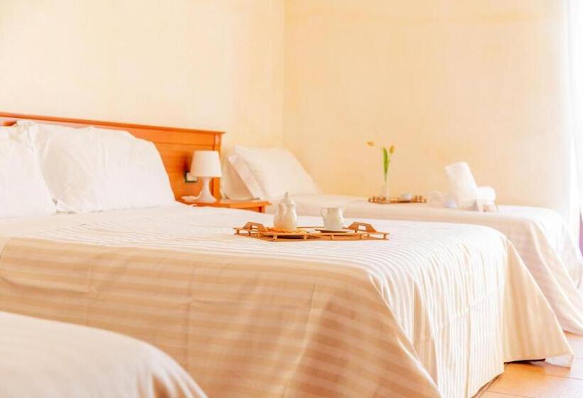Четырехместный Номер Стандарт, B&b Puerto Seguro