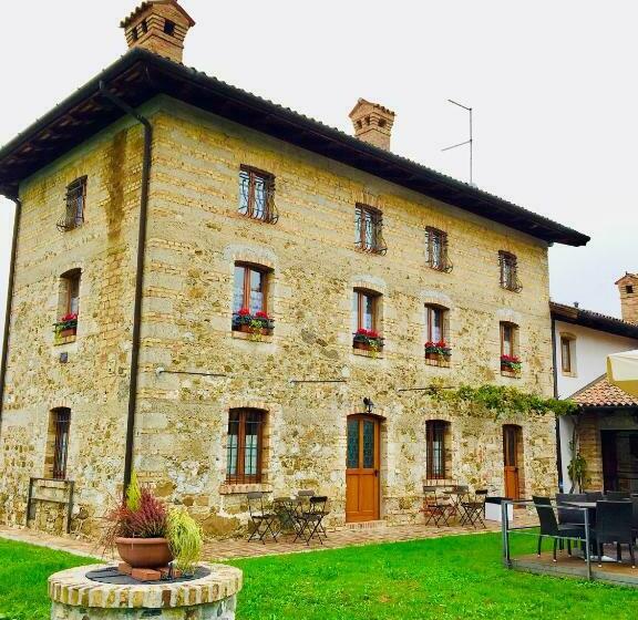 Номер Стандарт, Qui Wolf Udine