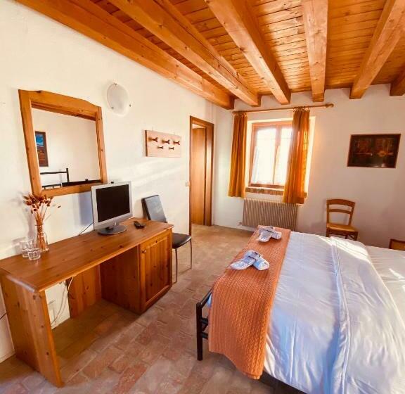 Номер Стандарт, Qui Wolf Udine