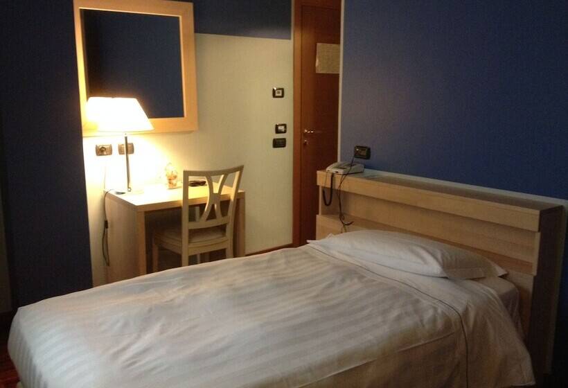 اتاق استاندارد یک نفره, Ristorante Vecchia Riva