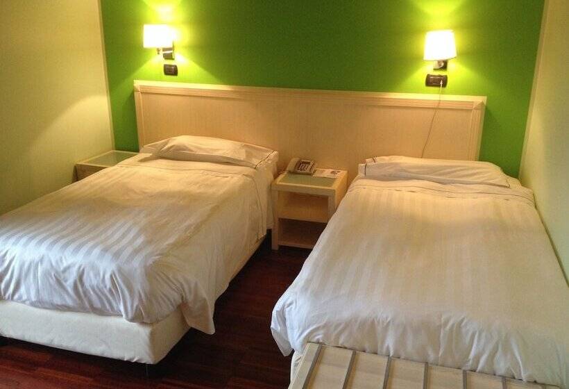 اتاق استاندارد با چشمانداز دریاچه, Ristorante Vecchia Riva