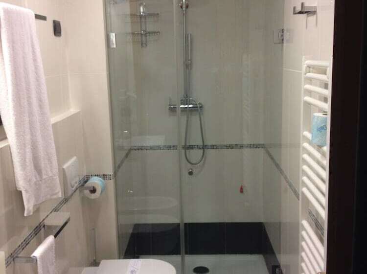 اتاق استاندارد سه نفره, Ristorante Vecchia Riva