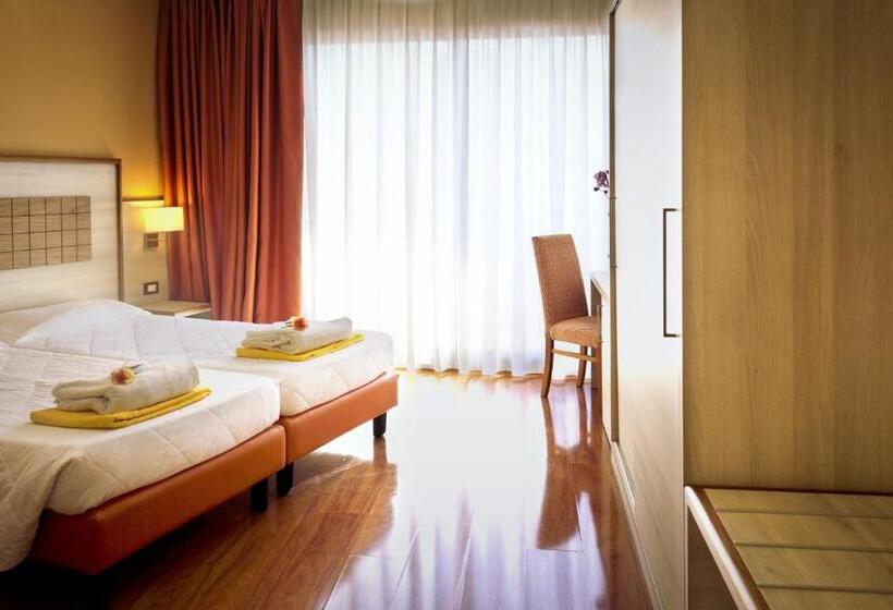 スーペリアトリプルルーム, Aria Life