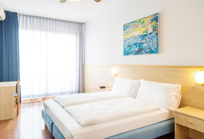 レイクビュースタンダードルーム, Aria Life