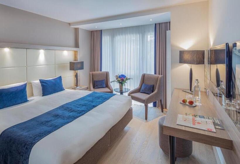 高级大房间, The Alex