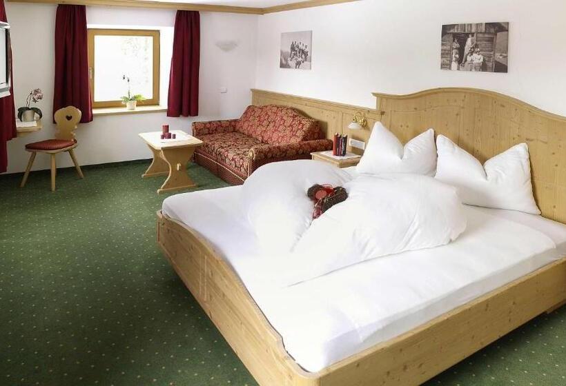 Comfort room with balcony, Trenker