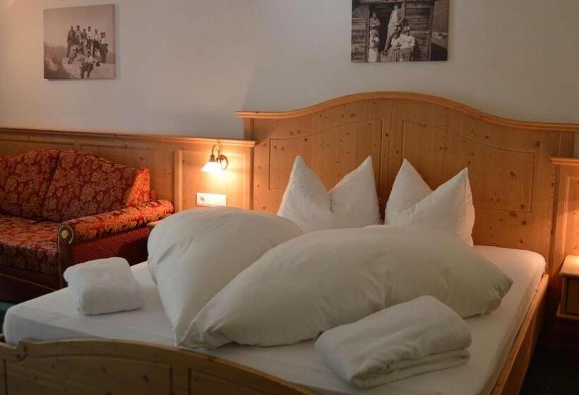 Comfort room with balcony, Trenker