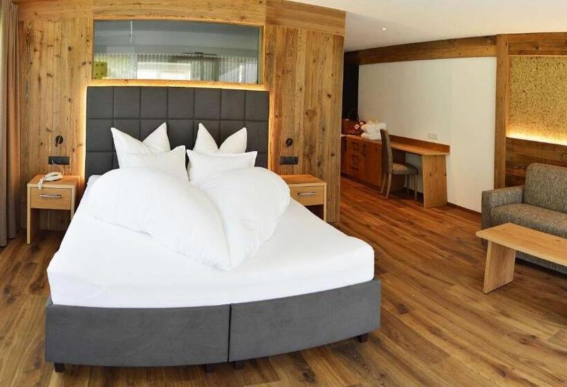 Люкс с Балконом, Trenker