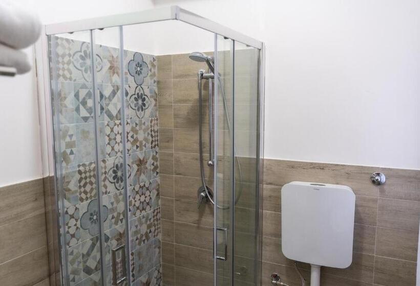 标准间, Villa Pollina