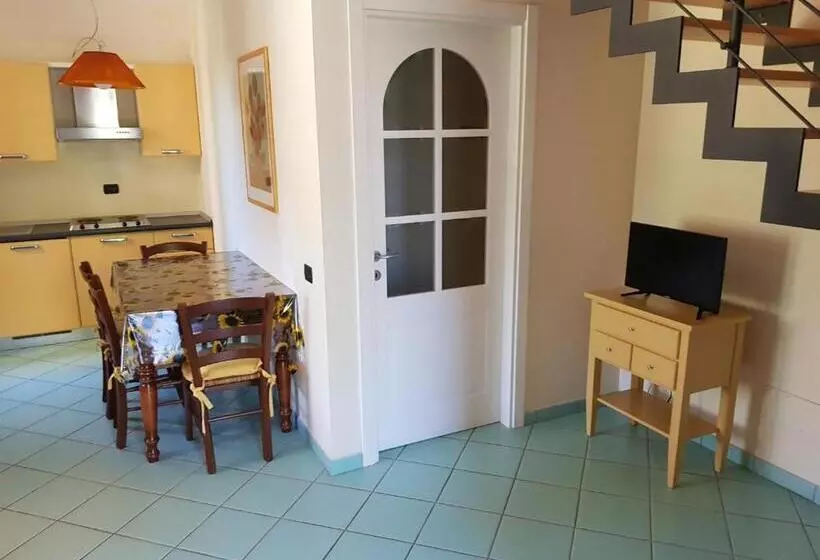 Huoneisto 2 Makuuhuonetta, Villaggio Turistico Airone
