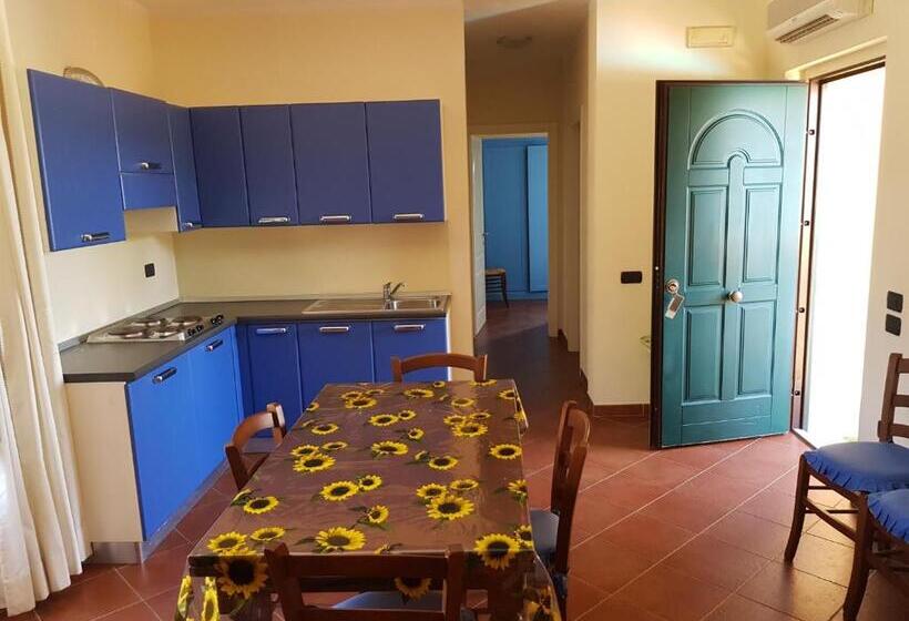 Апартаменты 3 Спальни, Villaggio Turistico Airone