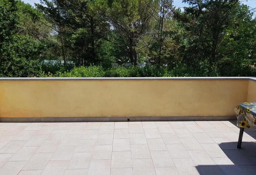 Апартаменты 3 Спальни, Villaggio Turistico Airone