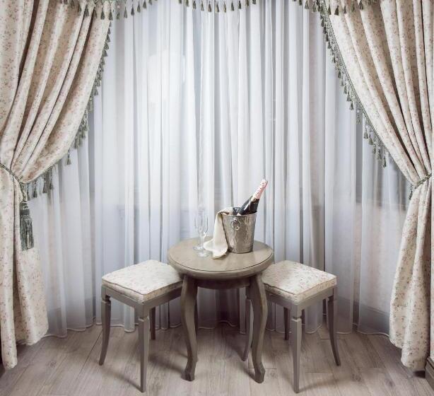 سوییت, Boutique Hotel Traditional