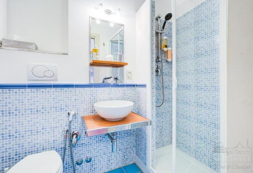 اتاق استاندارد سه نفره, Al Centro Di Roma