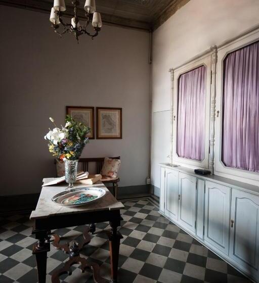 اتاق استاندارد سه تخته با سرویس بهداشتی مشترک, B&b Canto Alla Porta Vecchia