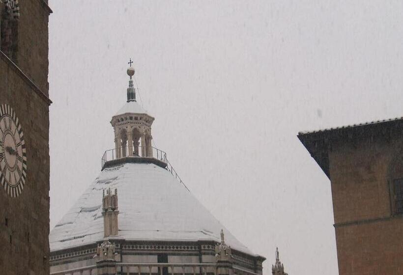 اتاق استاندارد سه تخته با سرویس بهداشتی مشترک, B&b Canto Alla Porta Vecchia