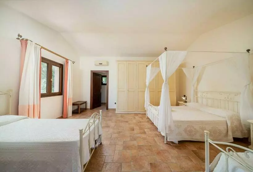 اتاق خانوادگی با چشمانداز باغ, Borgo Alba Barona Turismo Rurale