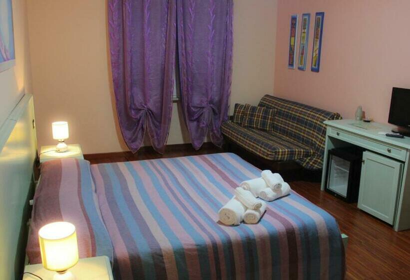 Семейный Номер, Bosa Guest House